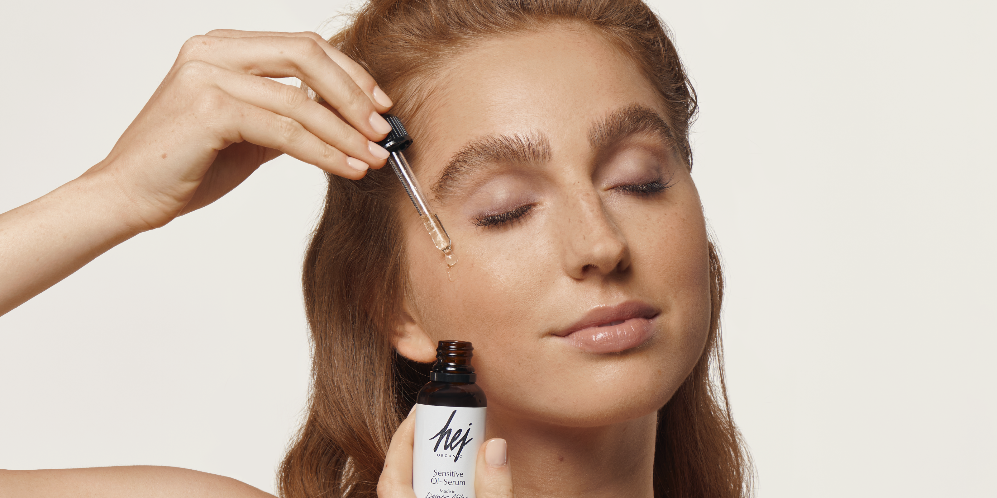 Sensitive, Model hält Öl-Serum, HEJ ORGANIC