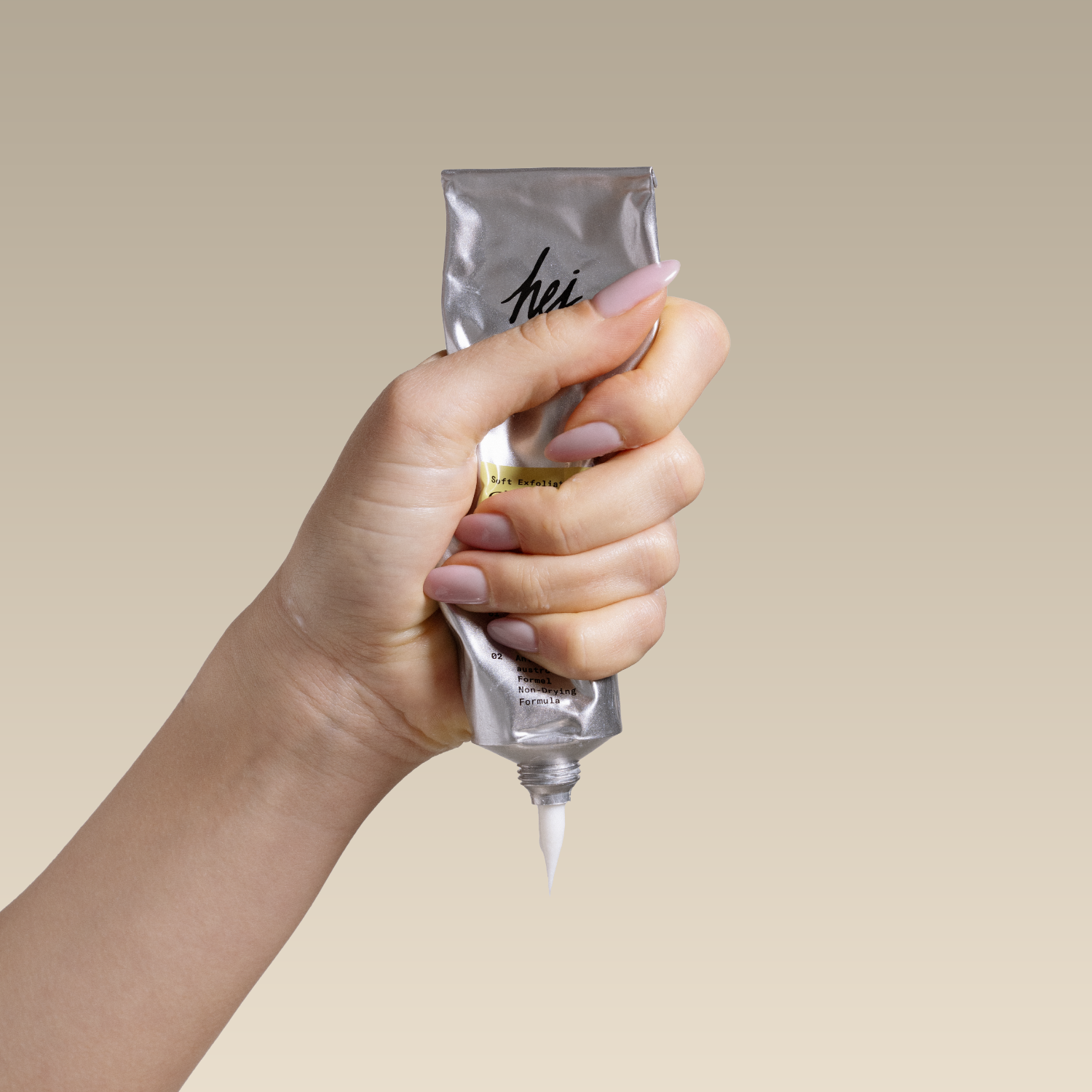 Skin Longevity, Hand mit Exfoliating Cleansing Cream, HEJ ORGANIC